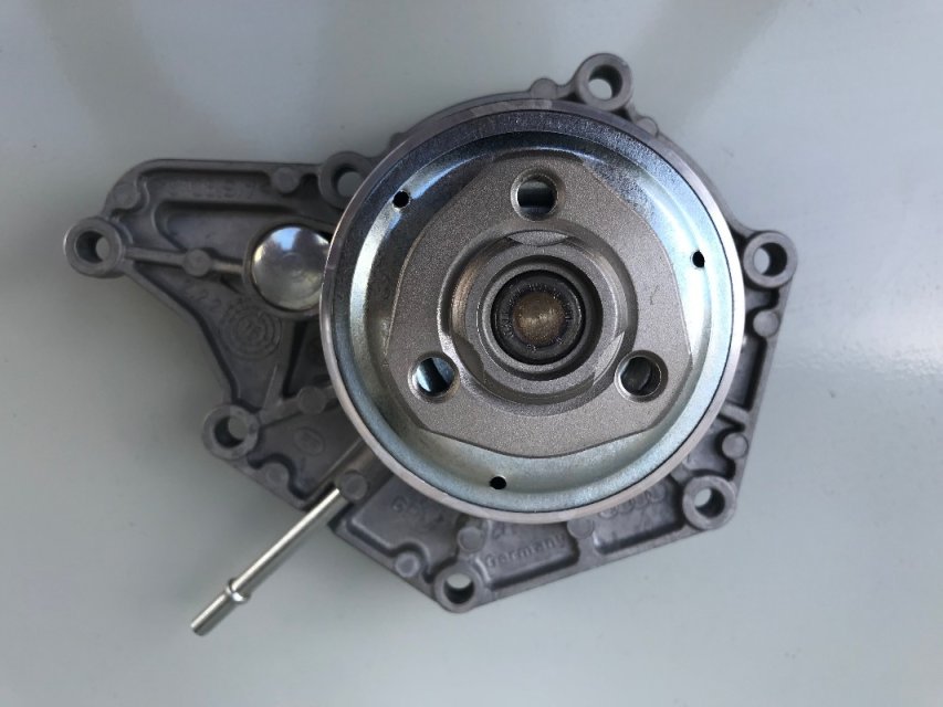 Bomba de água (bomba) de esfriamento VAG 06E121018H preço, a partir de 47,54 USD