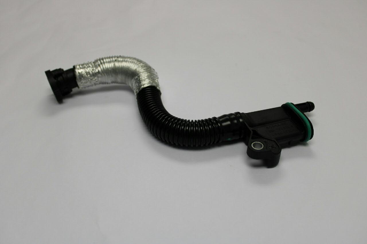 06J103213E VAG Cano derivado de ventilação de cárter (de separador de óleo)