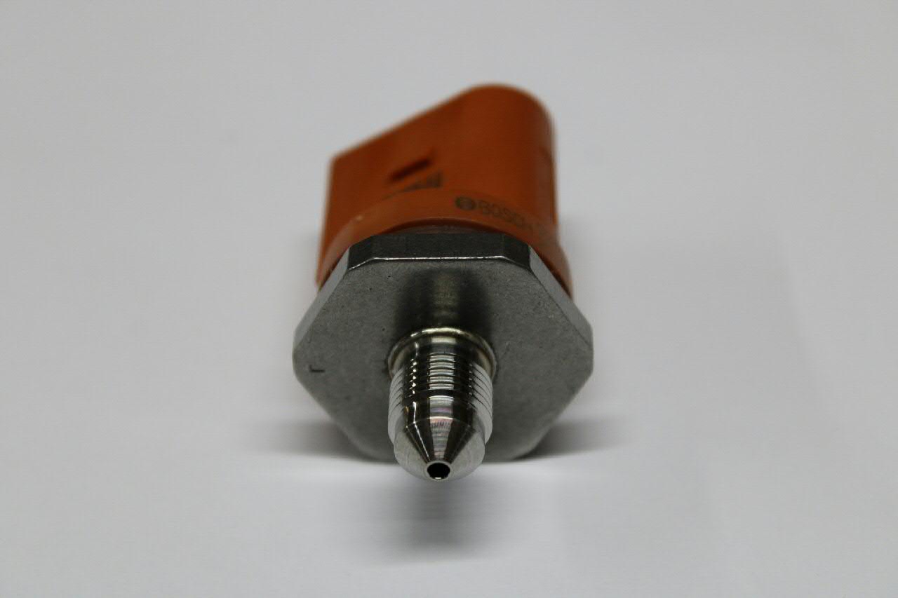 Compre 06J906054B VAG Sensor de pressão de combustível