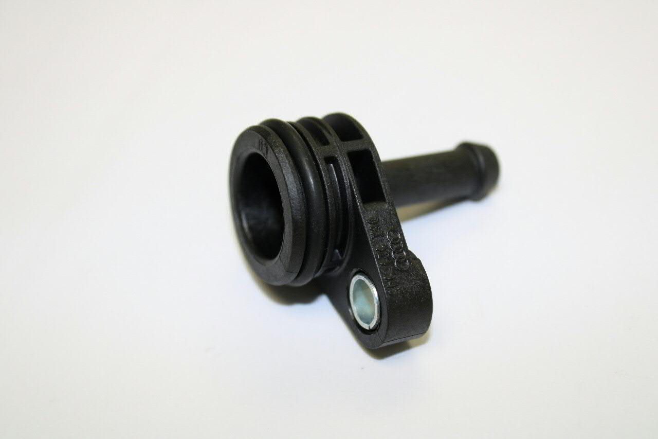 06K121143 VAG Flange do sistema de esfriamento (união em T)