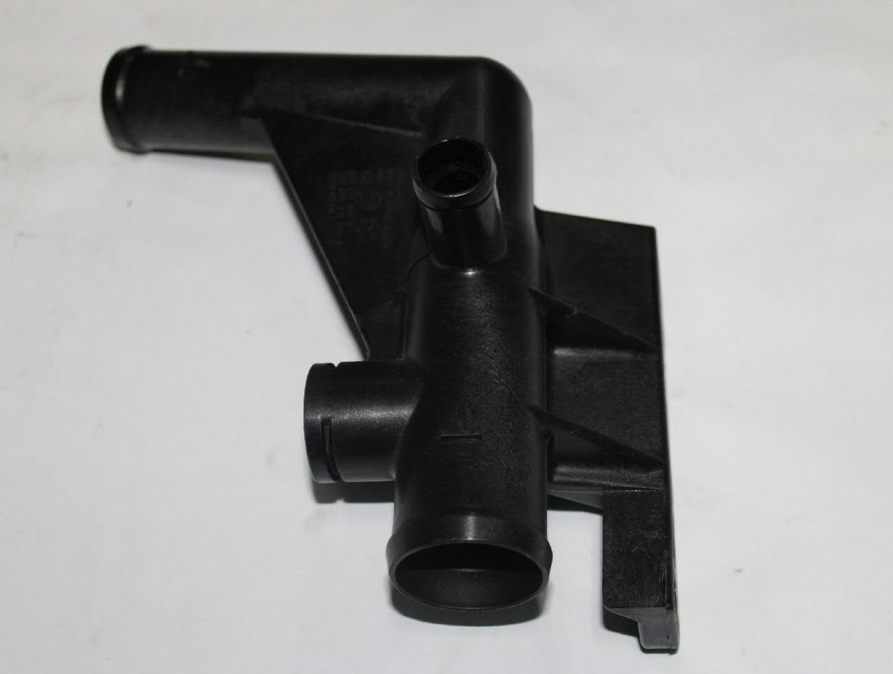 Flange do sistema de esfriamento (união em T) VAG 076121085A preço, a partir de 22,93 USD