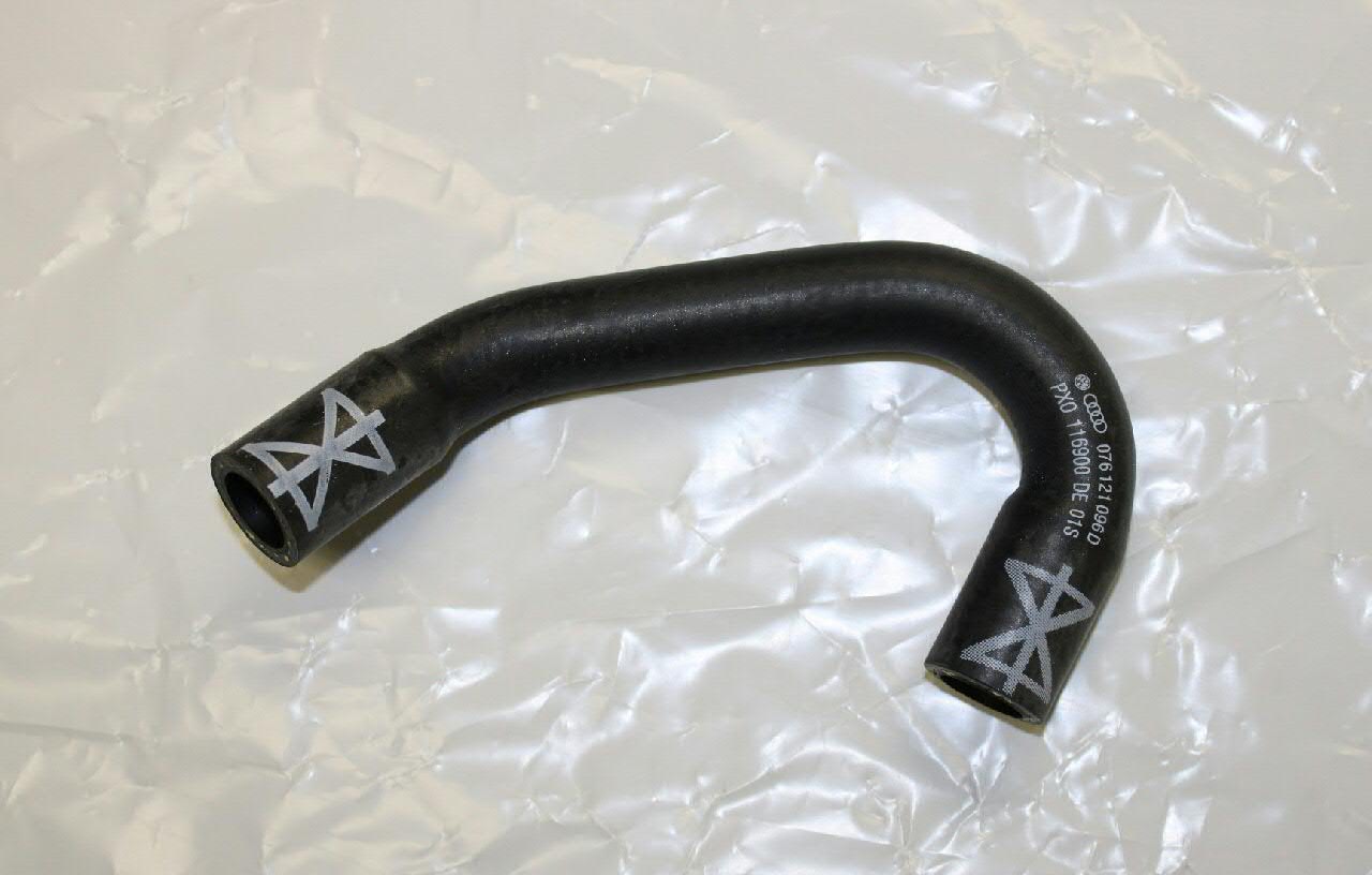 Compre 076121096D VAG Mangueira (cano derivado) do sistema de esfriamento