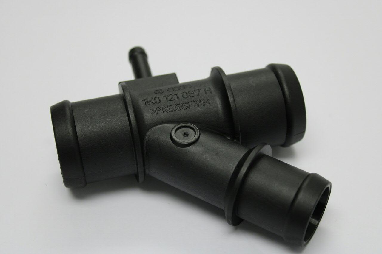 Flange do sistema de esfriamento (união em T) 1K0121087H VAG