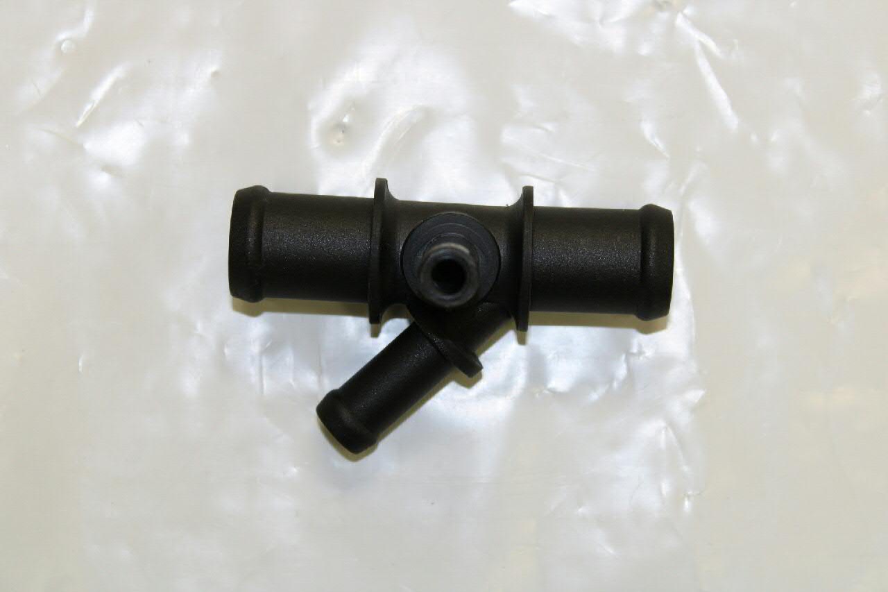 Flange do sistema de esfriamento (união em T) VAG 1K0121087P preço, a partir de 2,70 USD