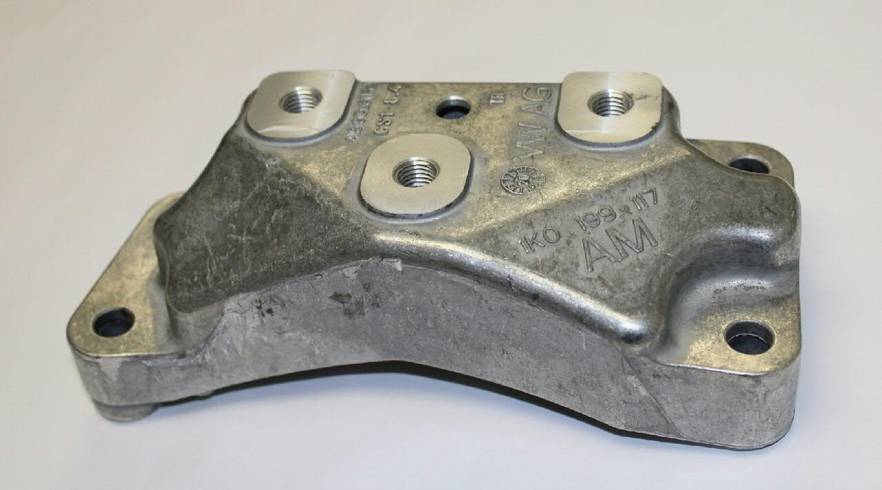 Consola de coxim (apoio) esquerda de motor 1K0199117AM VAG