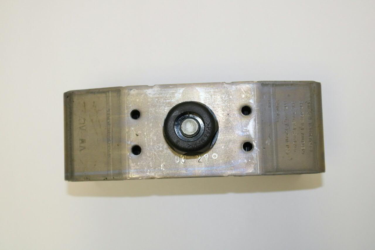 Coxim de transmissão (suporte da caixa de mudança) VAG 2H6399151A preço, a partir de 64,30 USD