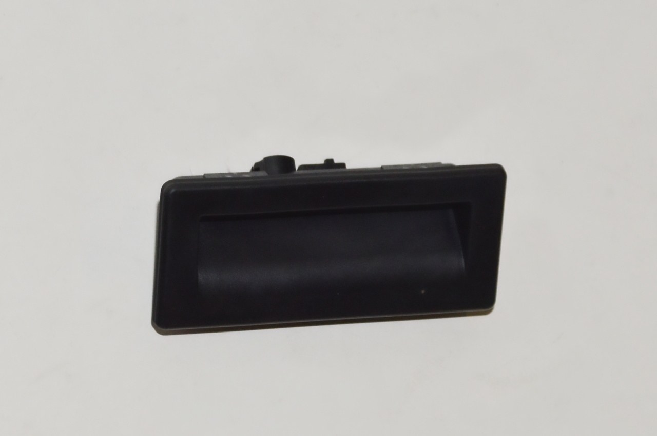 Botão de acionamento do fecho de tampa de porta-malas (de 3ª/5ª porta (de tampa de alcapão) VAG 3V0827566 preço, a partir de 45,85 USD
