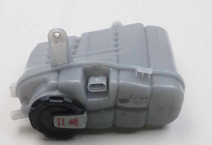 Compre Tanque de expansão do sistema de esfriamento Audi A7 