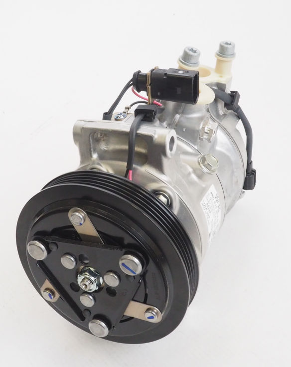 Compressor de aparelho de ar condicionado Audi A6  4AH ao melhor preço