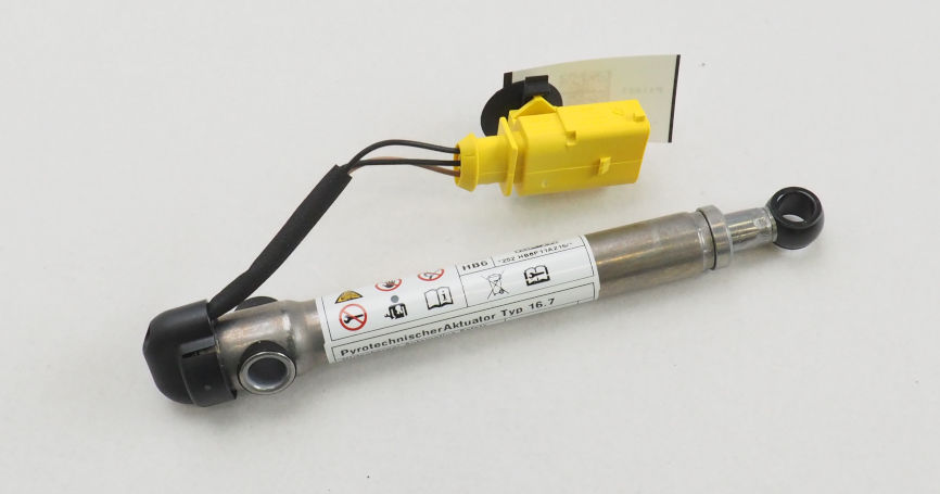 4M0823823D VAG Pirotecnia do capô