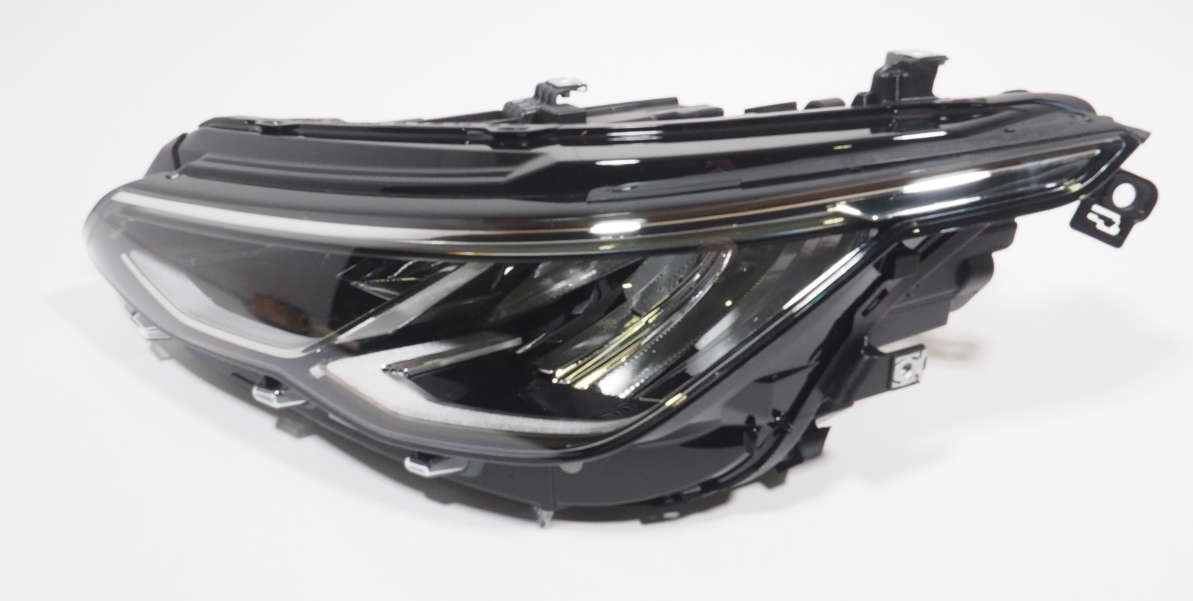Luz esquerda Volkswagen Golf VIII CD1, DA1
