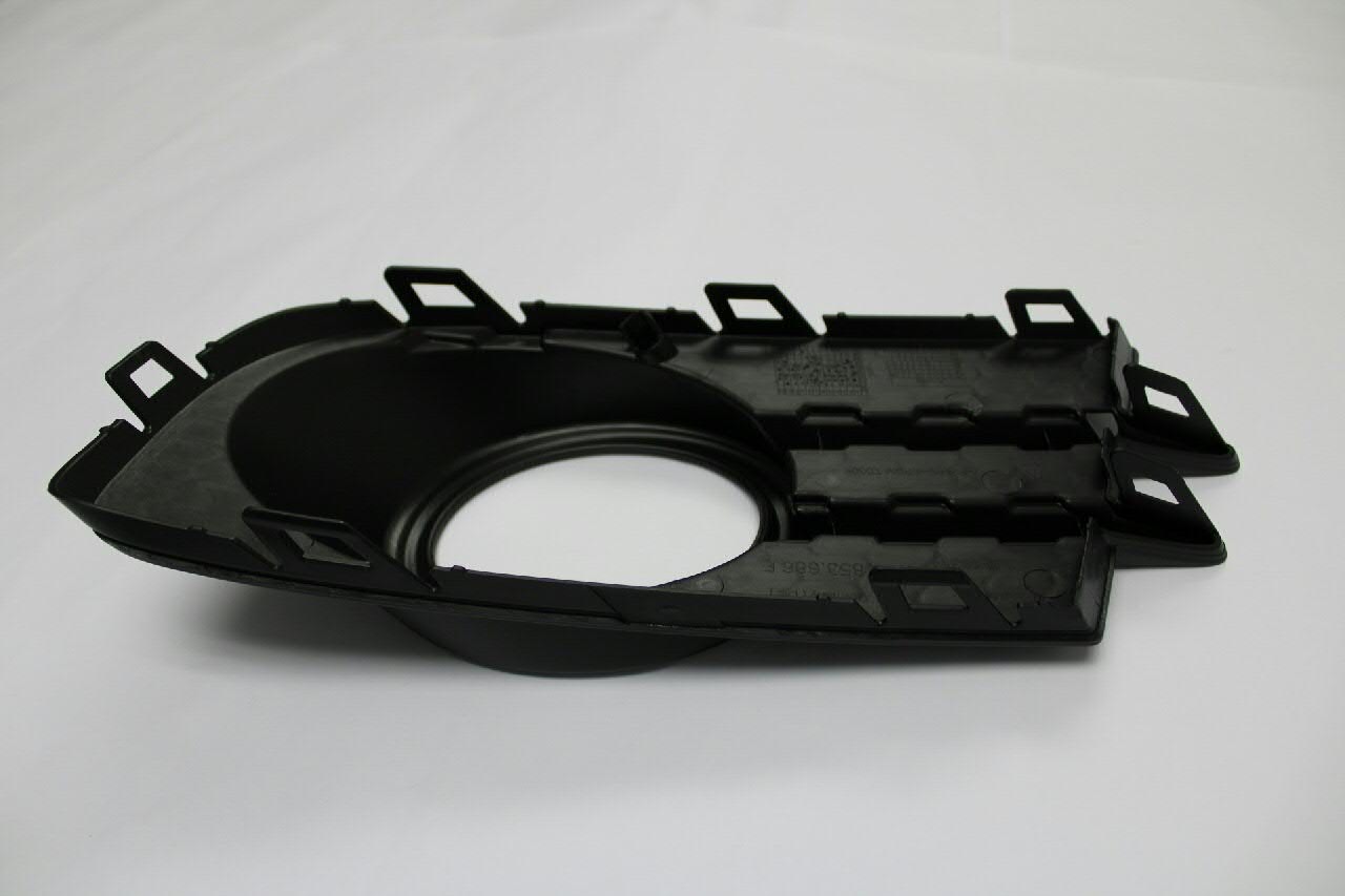 Compre 5N0853666E9B9 VAG Borda (orla) das luzes de nevoeiro direita