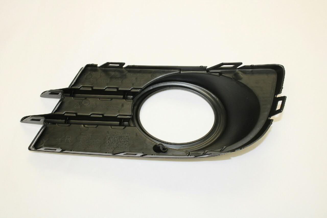 5N0853666E9B9 VAG Borda (orla) das luzes de nevoeiro direita