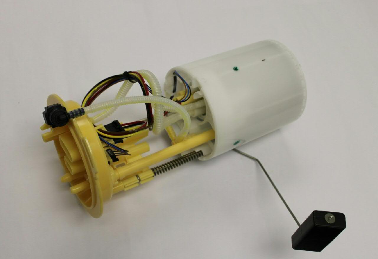 Compre 5N0919088M VAG Módulo de bomba de combustível com sensor do nível de combustível