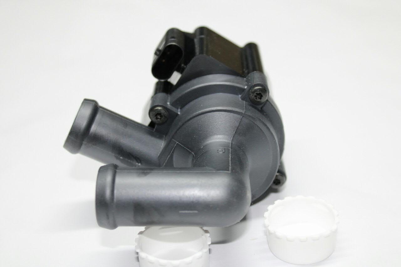 Bomba de água (bomba) de esfriamento, adicional elétrica VAG 5N0965561 preço, a partir de 109,16 USD