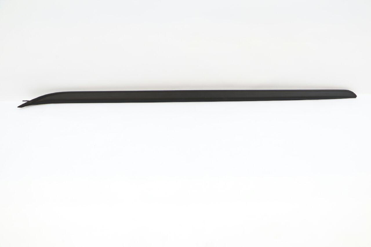 Moldura direita de pára-brisas VAG 5NA854328D5AP preço, a partir de 31,15 USD