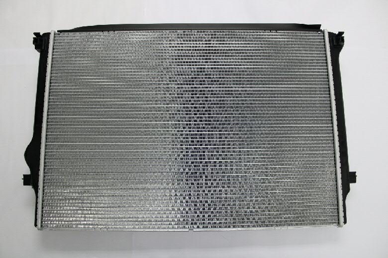 Compre 5Q0121251GN VAG Radiador de esfriamento de motor