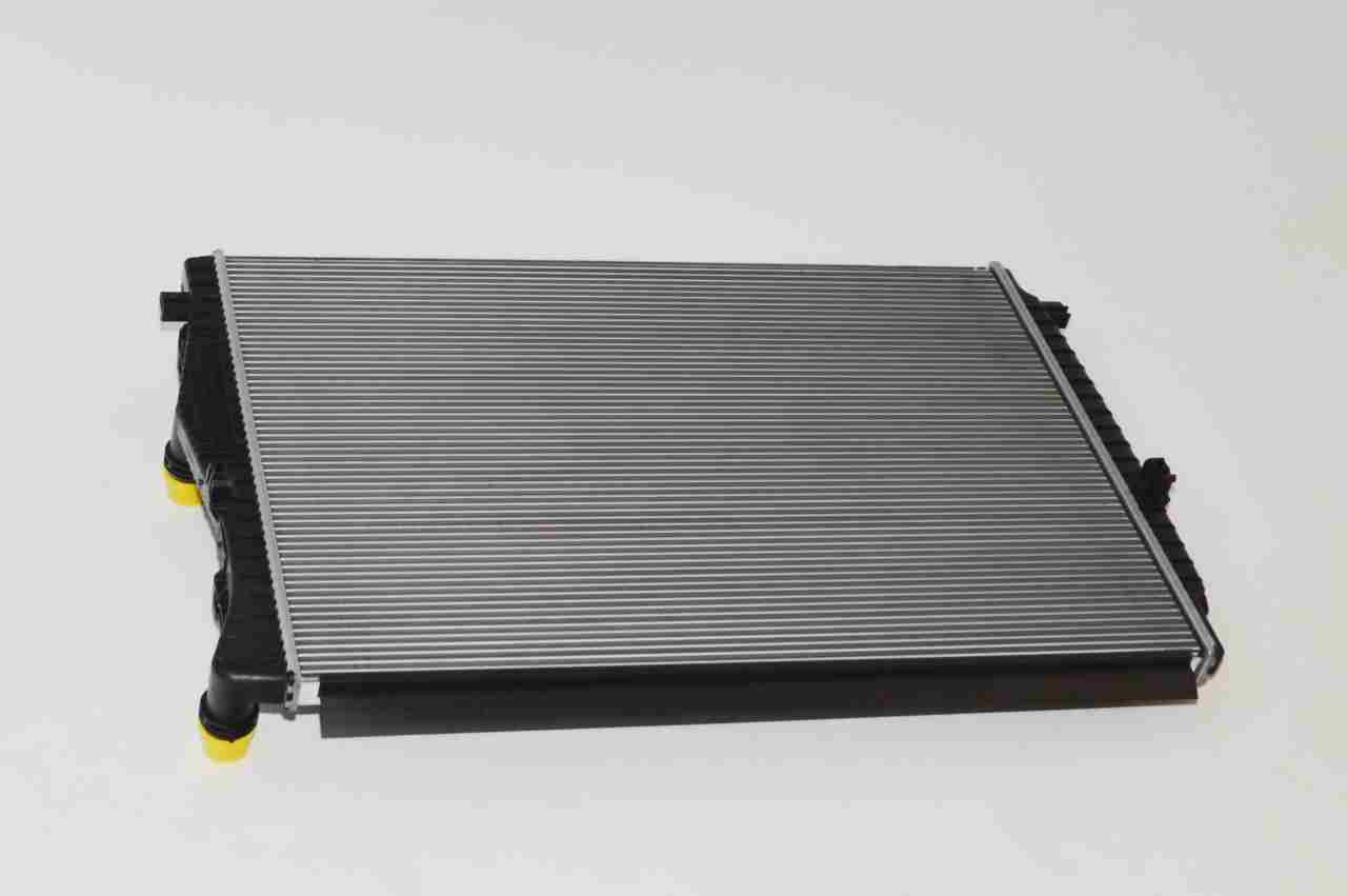 5Q0121251GR VAG Radiador de esfriamento de motor