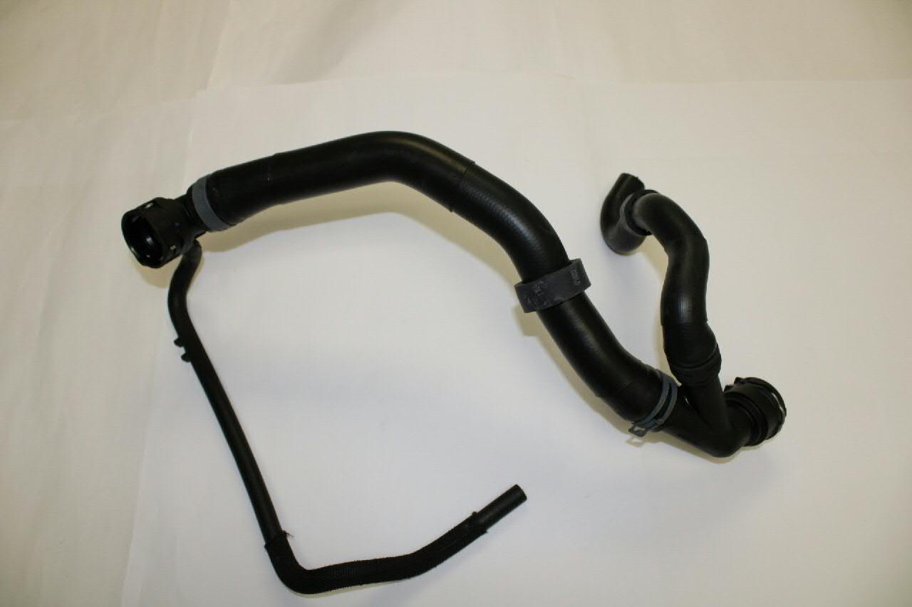 Mangueira (cano derivado) do radiador de esfriamento superior VAG 5Q0122101EA preço, a partir de 68,01 USD