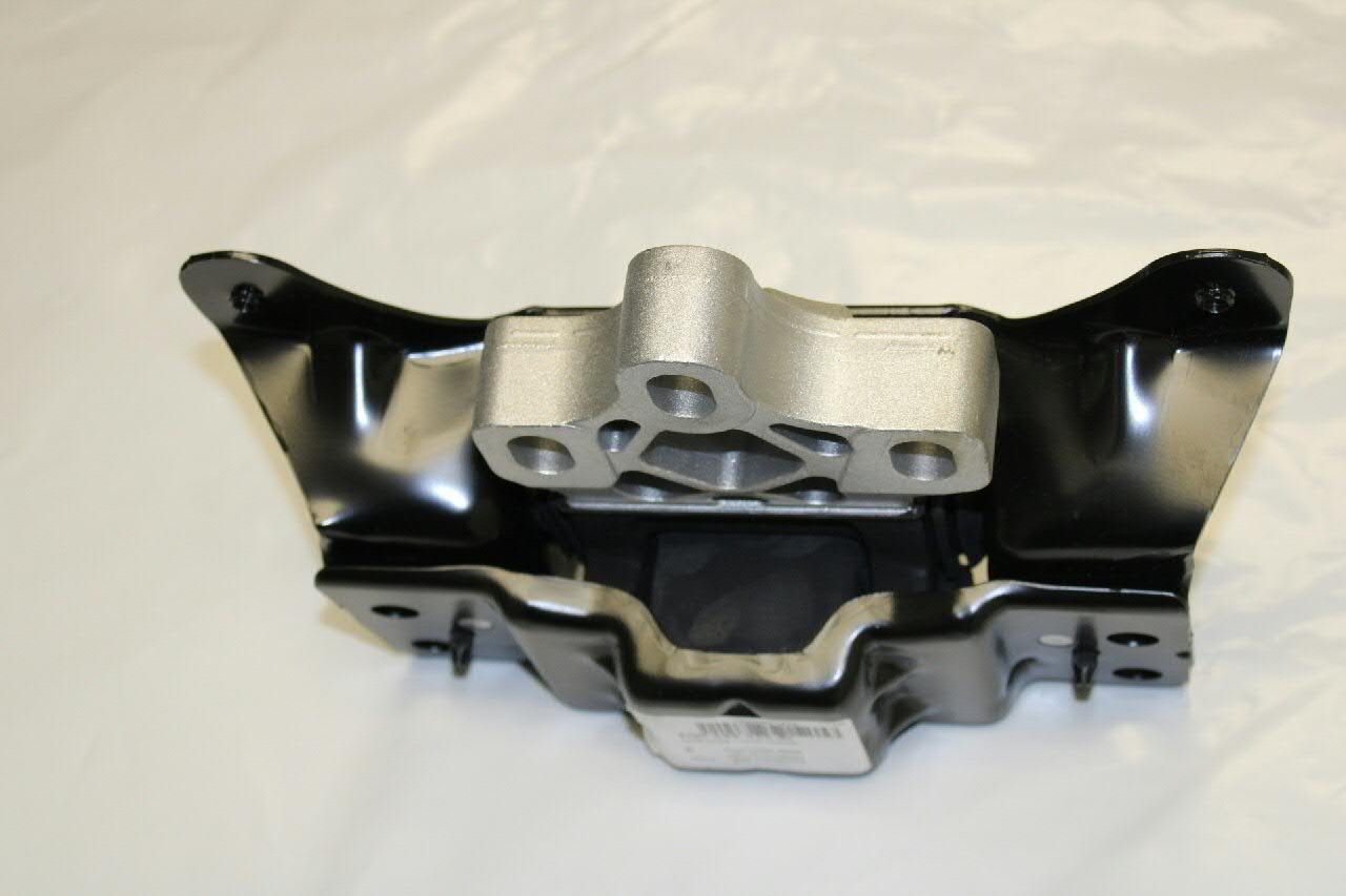 5Q0199555BJ VAG Coxim (suporte) esquerdo de motor