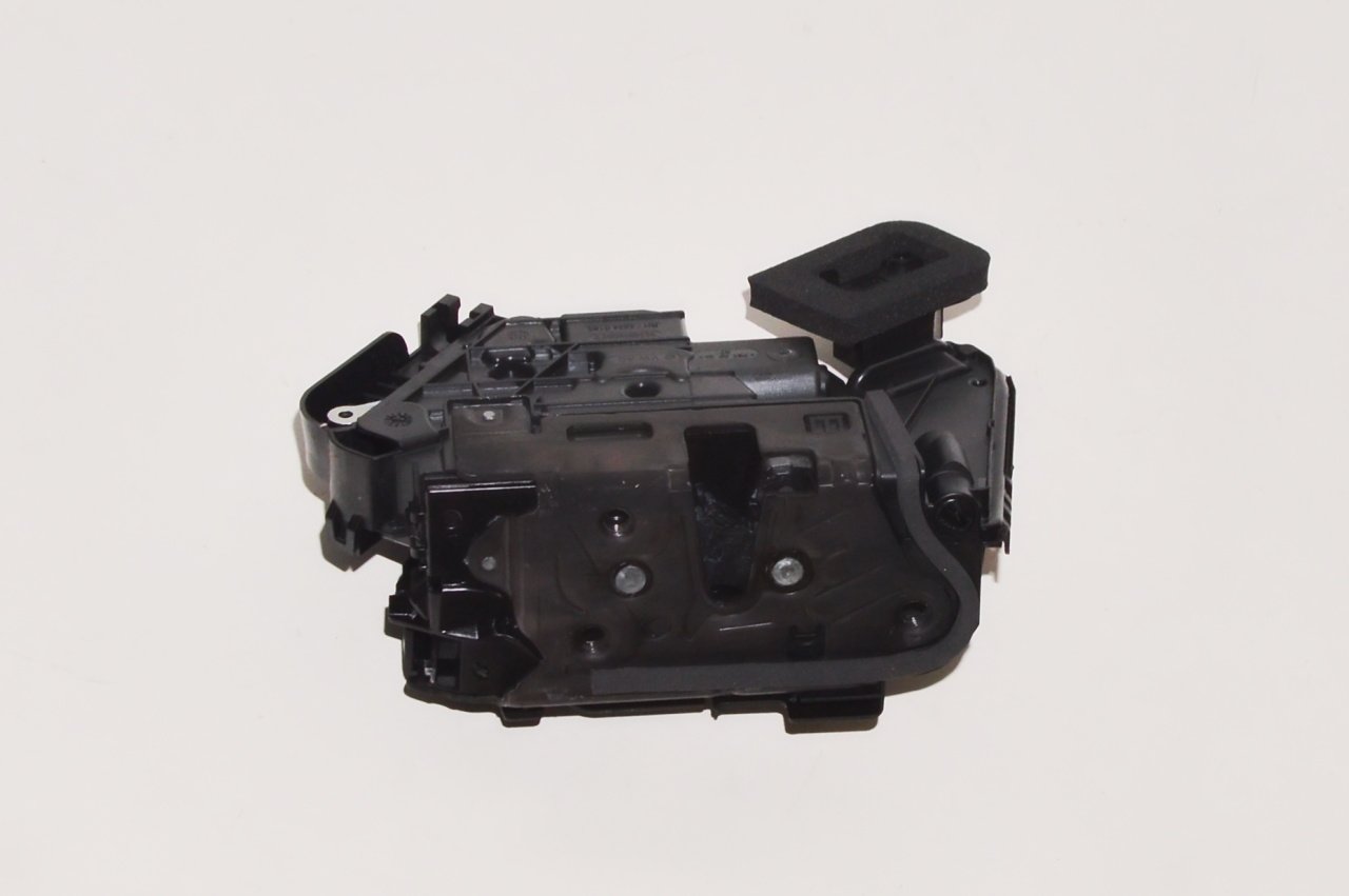 Fecho da porta dianteira direita 5TB837016C VAG