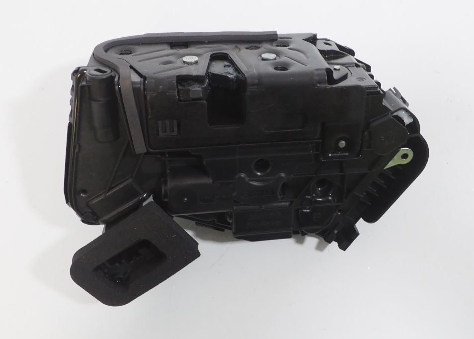 5TB837016C VAG Fecho da porta dianteira direita