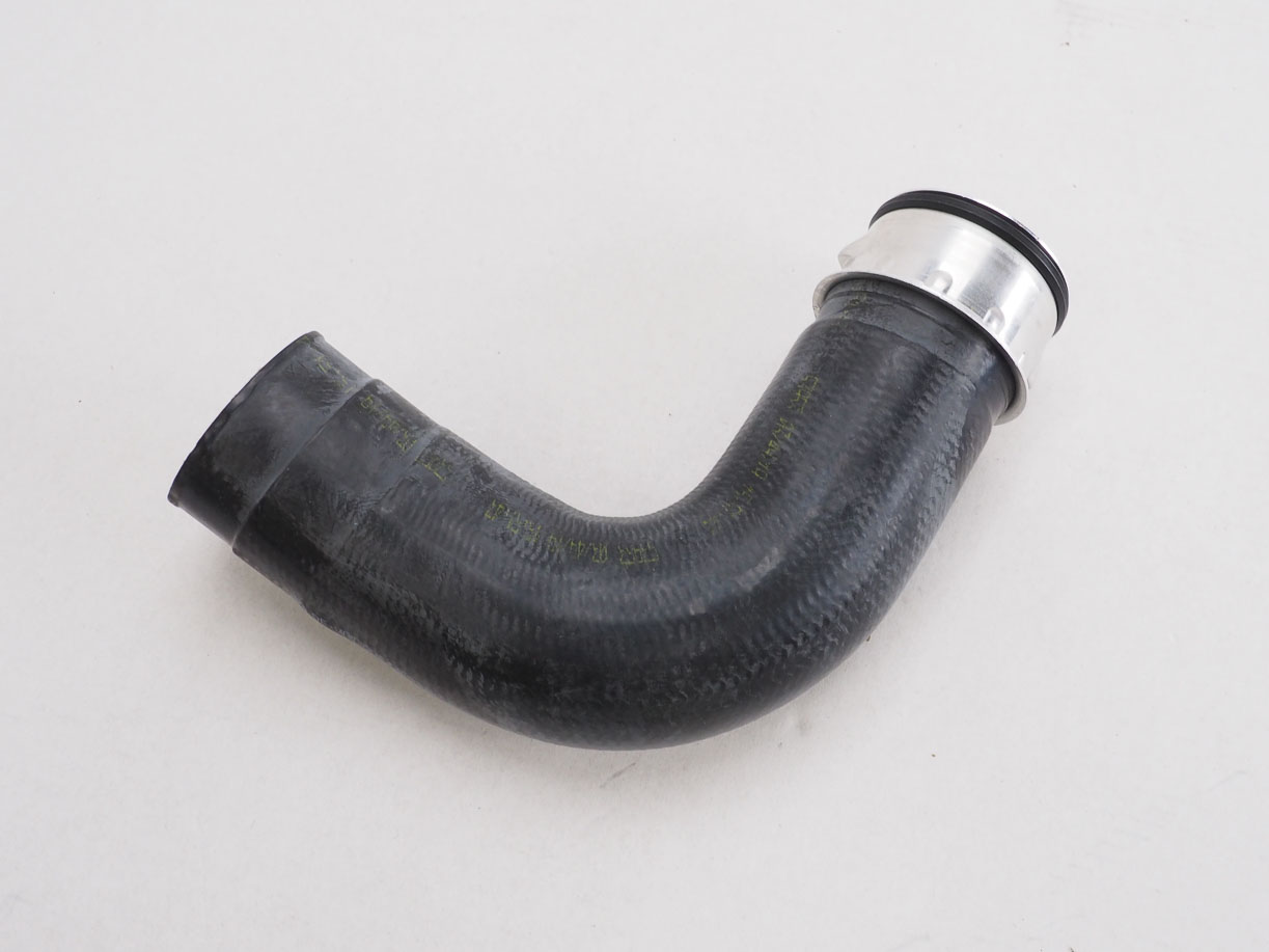 6Q0145828N VAG Cano derivado de ar, saída de turbina (supercompressão)