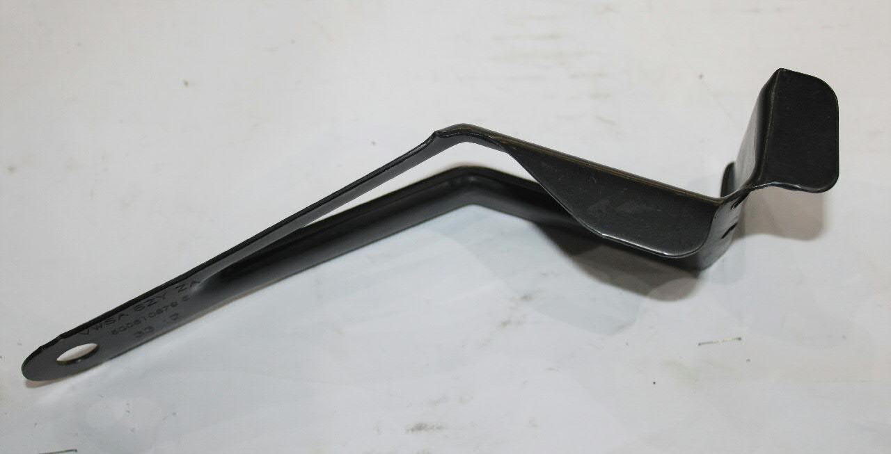 Consola dianteira de fixação do pára-lama dianteiro esquerdo VAG 6Q0810679E preço, a partir de 19,30 USD