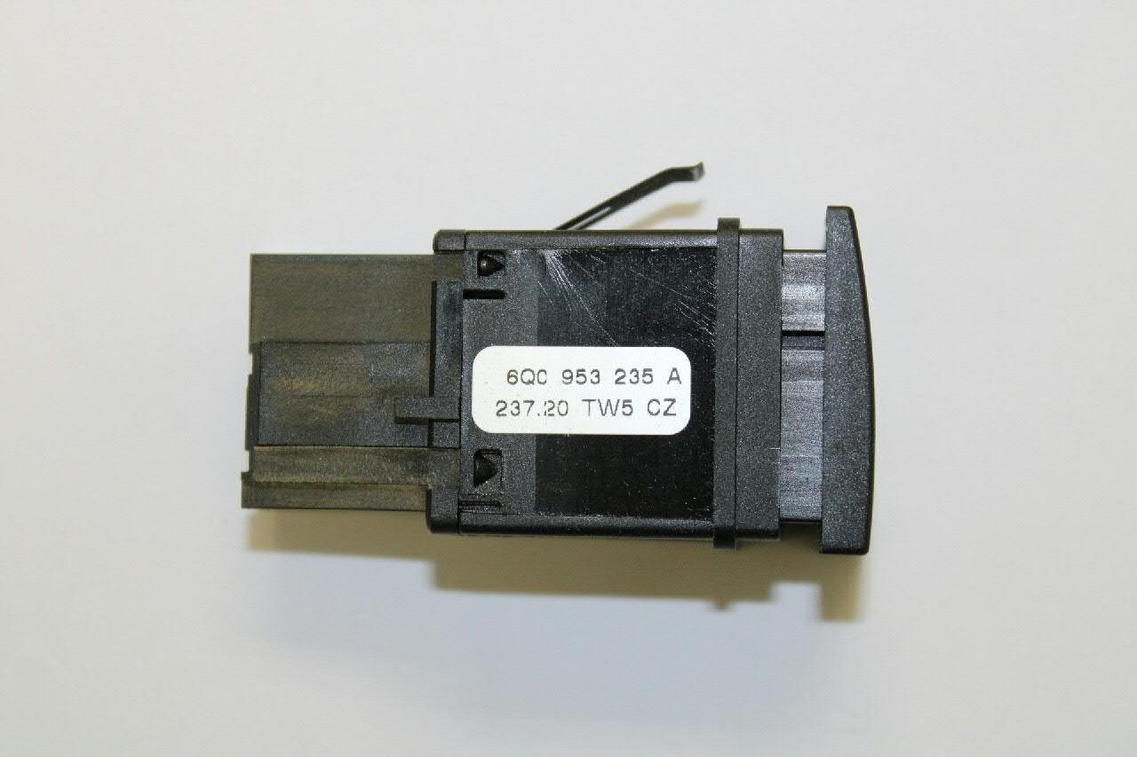  Botão de ativação do sinal de emergência Volkswagen Polo IV hatchback (9N, 9A) (2001 - 2014) IV