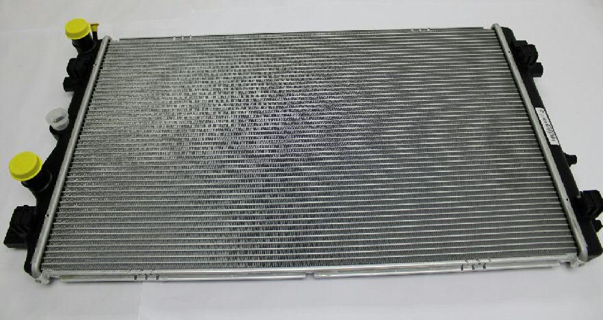 Compre 6R0121253R VAG Radiador de esfriamento de motor
