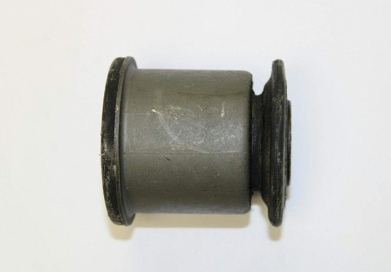 Bloco silencioso do braço oscilante inferior traseiro VAG 7H0501131A preço, a partir de 21,19 USD