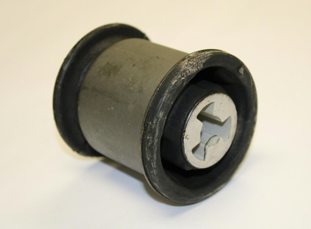 Bloco silencioso do braço oscilante inferior traseiro 7H0501131A VAG