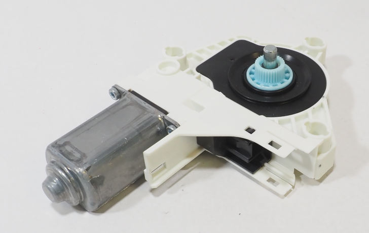 8K0959802B VAG Motor de acionamento de vidro da porta dianteira direita