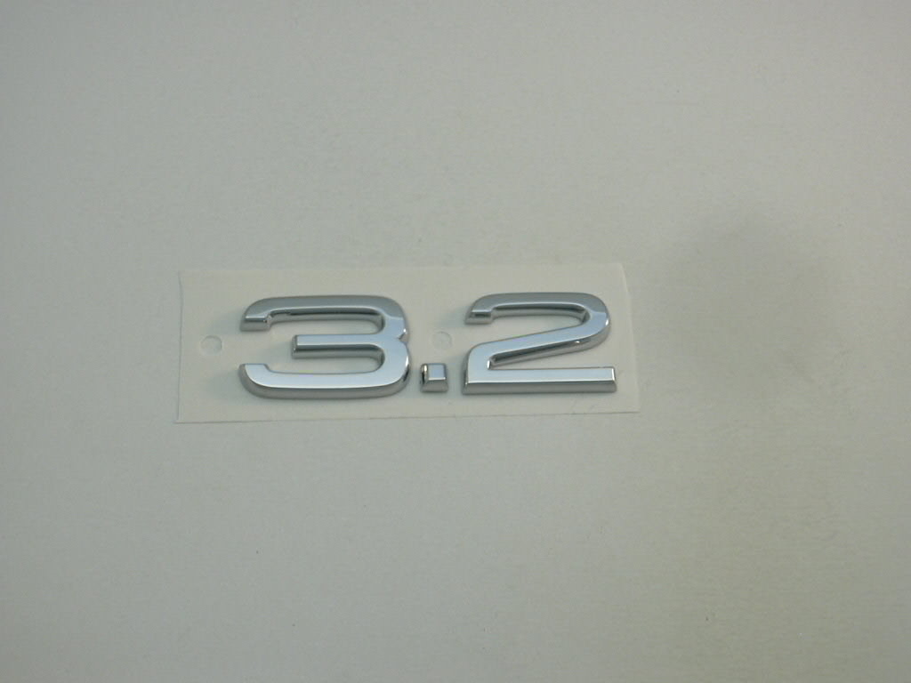 Emblema de tampa de porta-malas (emblema de firma) Audi A6  4FH ao melhor preço