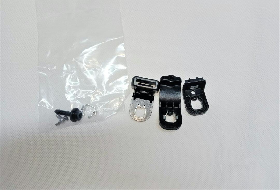Compre 8R0998121A VAG Consola (adaptador) de fixação da luz dianteira esquerda