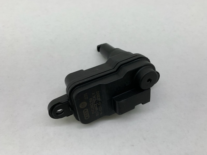 Motor acionador de abertura do alcapão de tanque VAG 8V0862159 preço, a partir de 57,89 USD