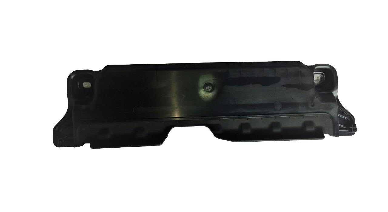 Proteção de fundo traseira esquerda 8V5825230A VAG