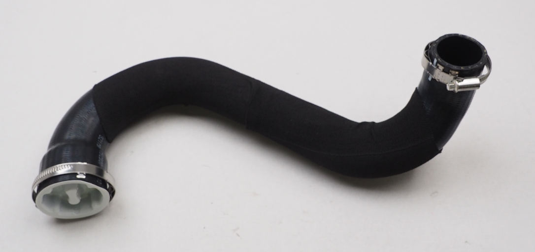 8W0145738P VAG Mangueira (cano derivado) de intercooler