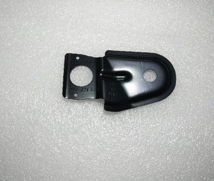 Consola superior de fixação do pára-lama dianteiro direito VAG 8W0821467 preço, a partir de 33,12 USD