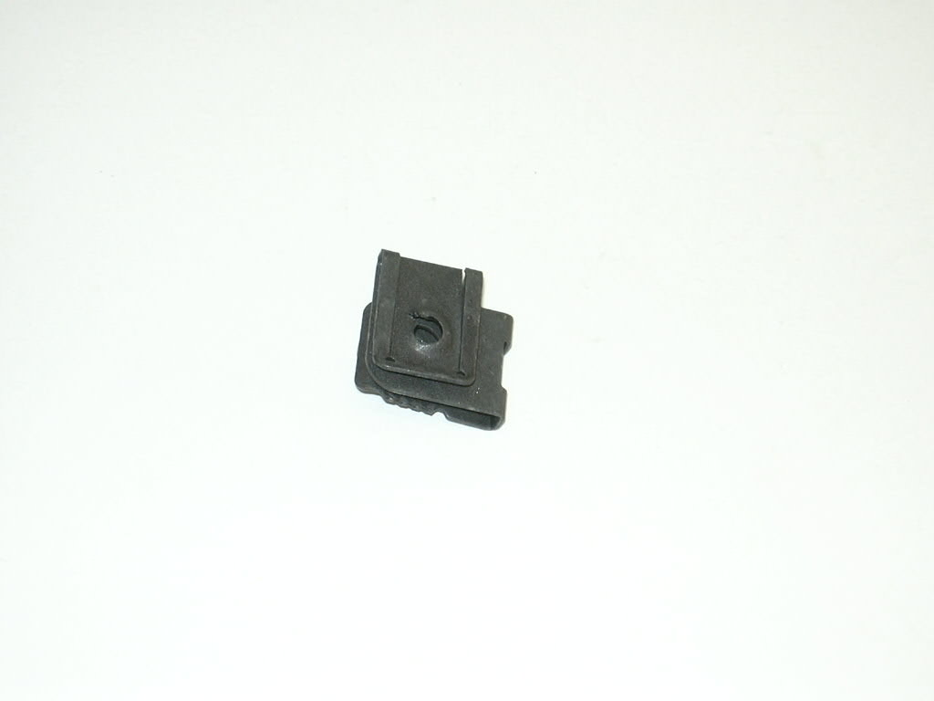 WHT006721 VAG Porca cativa para parafuso auto-roscante